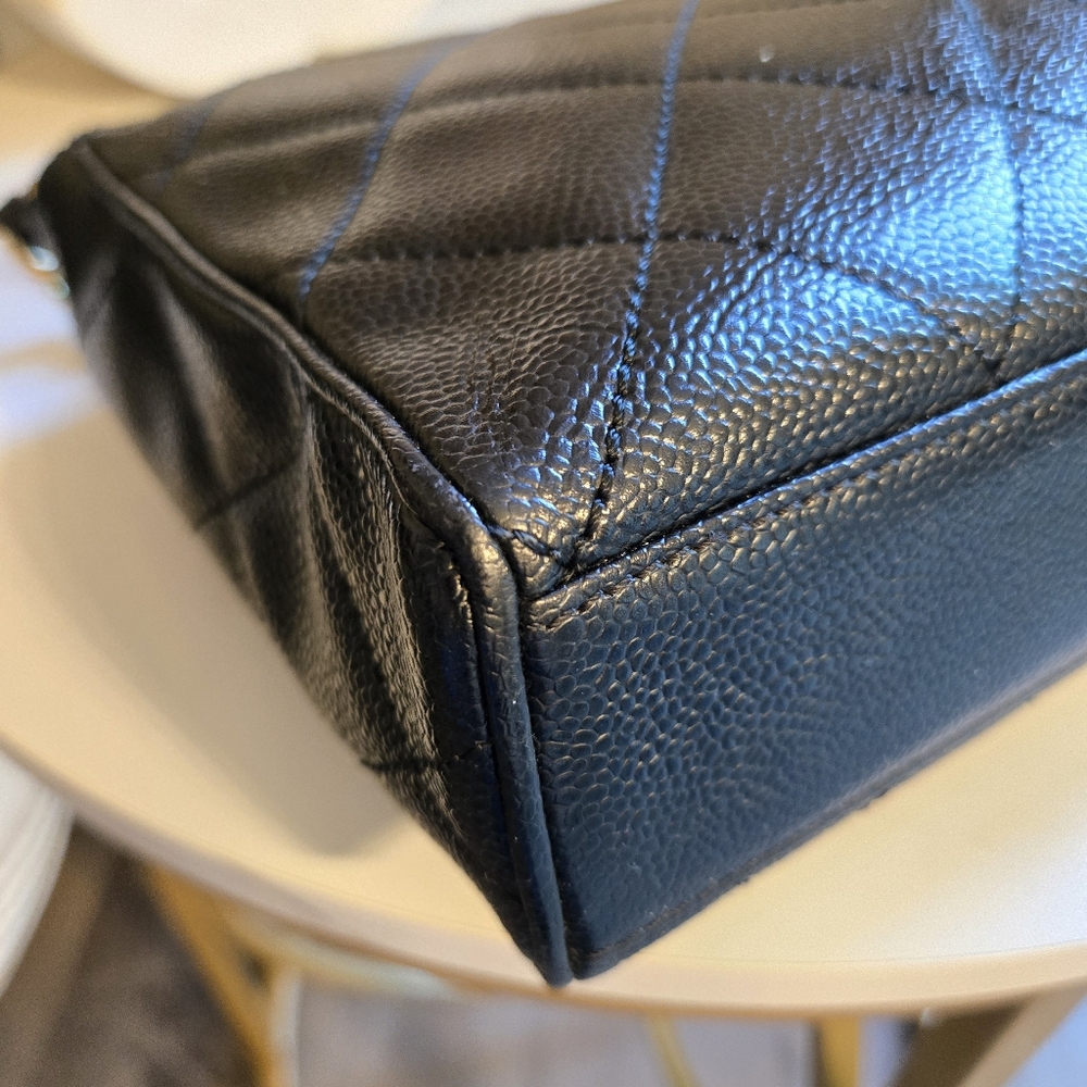 🔥 Chanel Black Quilted Caviar Shoulder Bag 🔥 - Picture 9 of 17